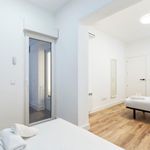 Alquilo 4 dormitorio apartamento de 123 m² en Barcelona