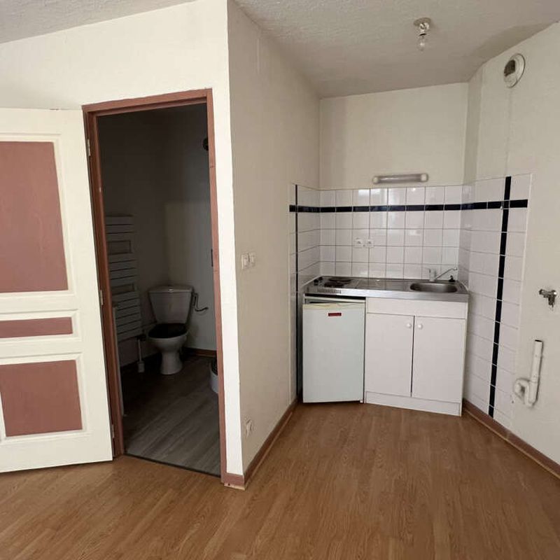 Location appartement 1 pièce 22 m² Saint-Hippolyte (25190)