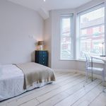 Rent 8 bedroom flat in Liverpool