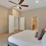 Rent 4 bedroom apartment of 170 m² in Desert Hot Springs