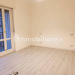 Affitto 3 camera appartamento di 80 m² in Brescia