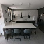 Rent 5 bedroom apartment of 442 m² in València