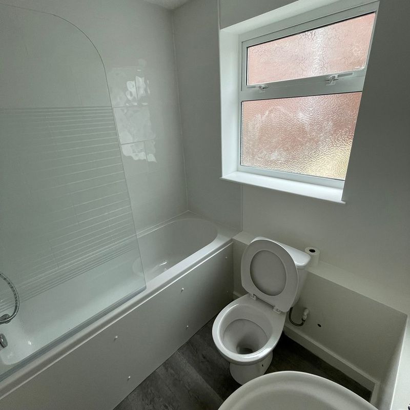 2 room house to let in Rotherham West Melton