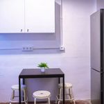 Rent a room of 208 m² in Valencia