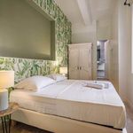 Rent 2 bedroom apartment of 930 m² in Marseille