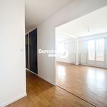 Appartement de 81 m² avec 4 chambre(s) en location à Sadirac