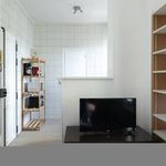 Rent 2 bedroom apartment of 33 m² in Saint-Denis