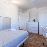 Rent a room of 194 m² in Valencia