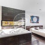 Rent 6 bedroom house of 324 m² in Olocau
