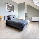 Huur 1 slaapkamer huis van 300 m² in Charleroi