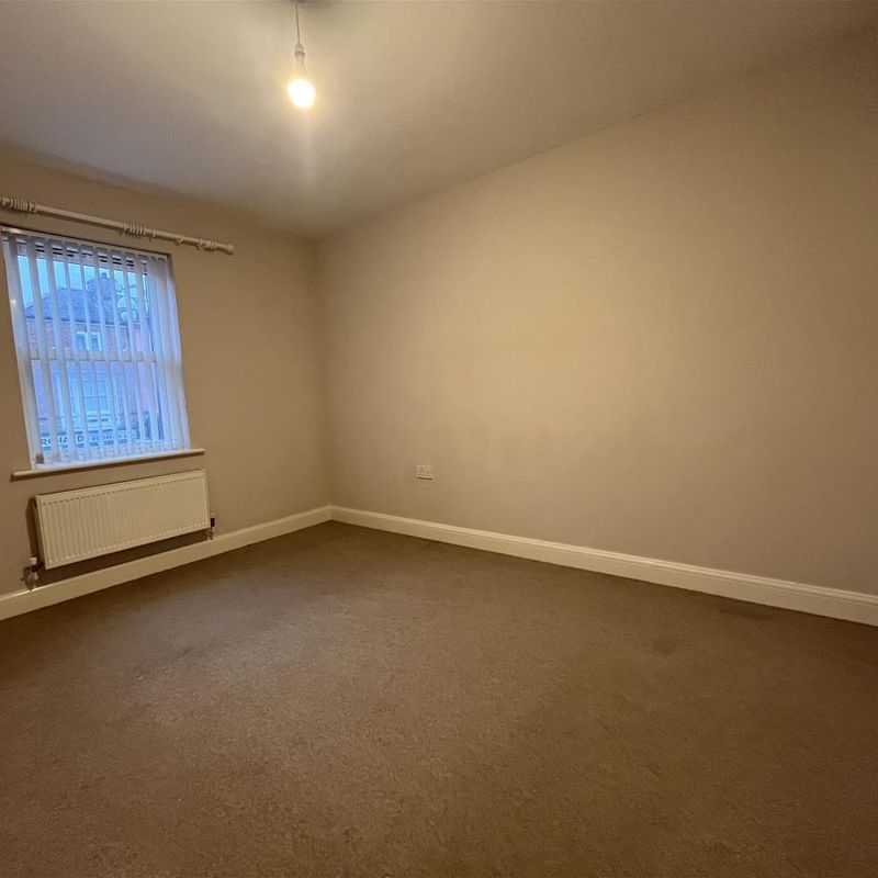 apartment to let - 2 bed Firepool