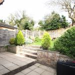 Rent 2 bedroom flat in High Wycombe
