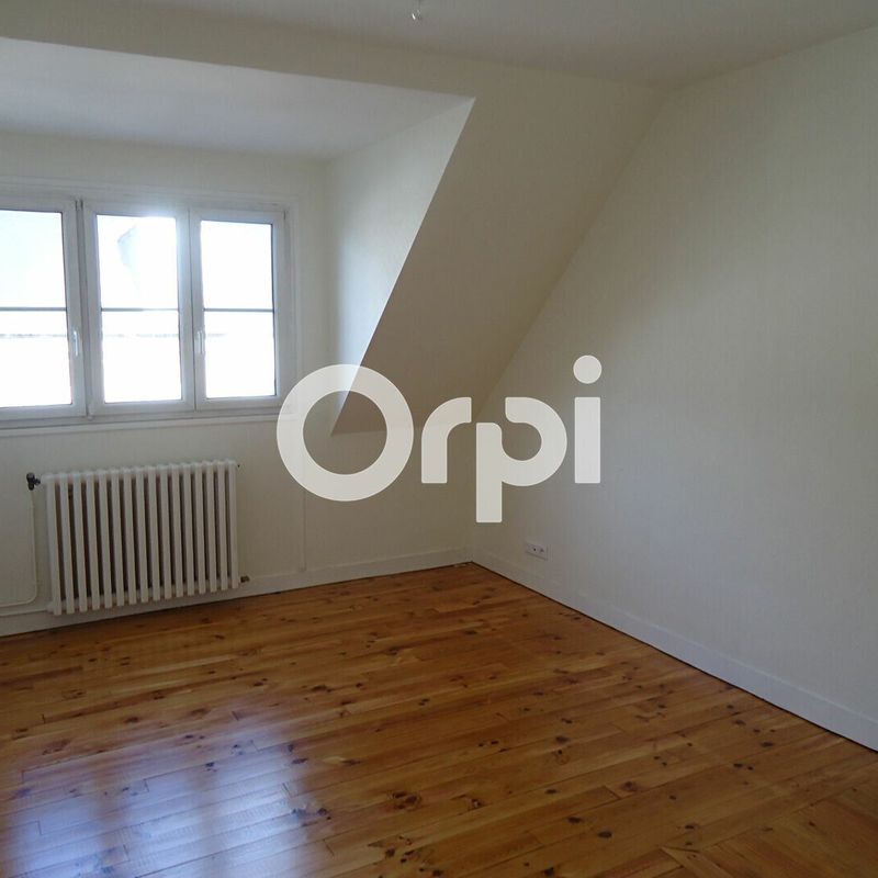 Location appartement, 79.9 m² T-4 à Compiègne, 900 € | Orpi Hautil