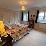 Rent 5 bedroom house in Gerrards Cross
