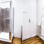 Rent 2 bedroom apartment of 80 m² in Bordeaux