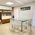 Rent 4 bedroom apartment of 200 m² in València