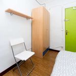 Rent a room of 90 m² in Madrid