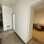 Appartement de 80 m² avec 4 chambre(s) en location à Nîmes