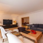 Rent 1 bedroom apartment of 160 m² in Paris