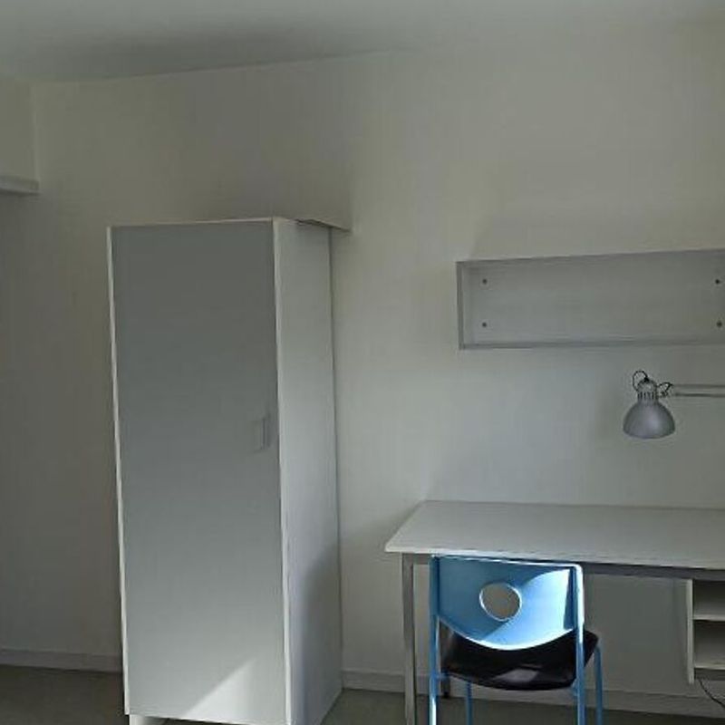 Location appartement 1 pièce 16 m² Poitiers (86000)