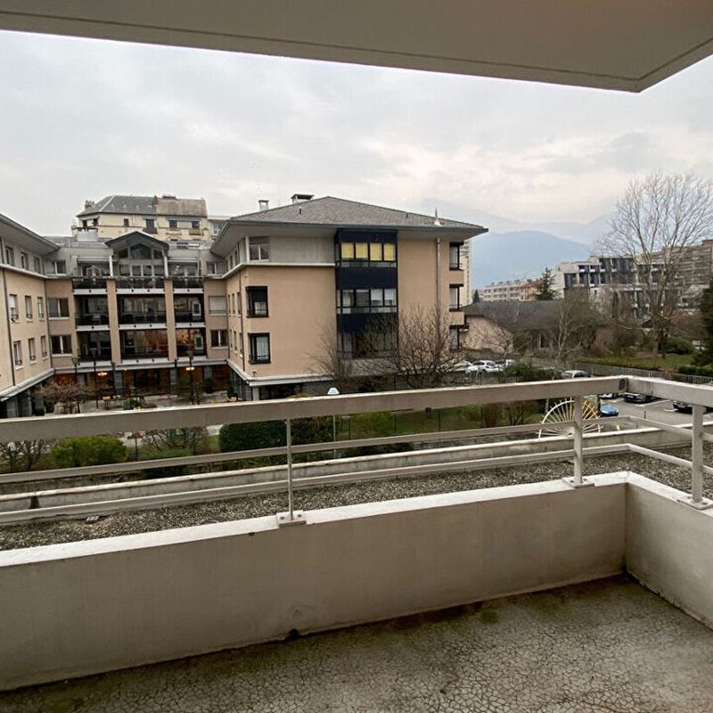 Location appartement 2 pièces 32 m² Chambéry (73000)