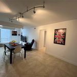 Rent 3 bedroom apartment of 1540 m² in Miami Beach