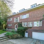 Rent 8 bedroom house of 476 m² in Uccle