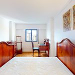 Rent 4 bedroom apartment of 115 m² in Lisboa