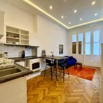 Rent 4 bedroom apartment of 82 m² in Budapest
