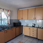 Rent 1 bedroom apartment in Chatsworth