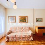 Affitto 4 camera appartamento di 95 m² in Camaiore