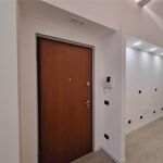 Affitto 3 camera appartamento di 90 m² in Piacenza