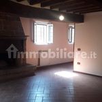 Affitto 5 camera casa di 202 m² in Modena