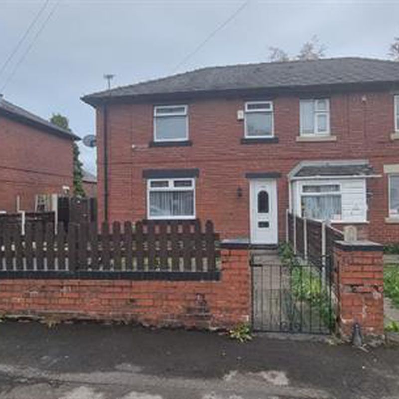 house for rent in Dukinfield Newton Wood