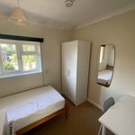 Rent 6 bedroom house in Egham