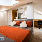 Affitto 4 camera appartamento di 16 m² in Torino