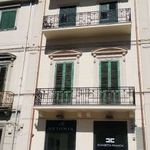 Affitto 4 camera appartamento di 140 m² in Reggio di Calabria