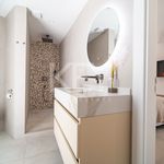 Rent 5 bedroom house of 369 m² in Marbella