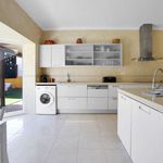 Rent 4 bedroom apartment of 234 m² in Bairro