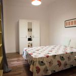Rent a room of 165 m² in Madrid