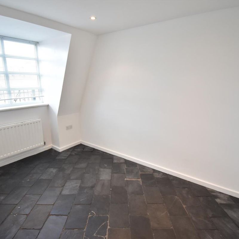 apartment for rent at St. James Road, Surbiton Seething Wells