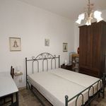 Affitto 4 camera appartamento di 73 m² in Siena