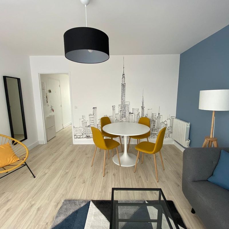 Fantastic & pretty flat, Friendly shared accommodation - Near Paris - RER E Le Plessis Trevise