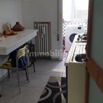 Affitto 4 camera appartamento di 110 m² in Pesaro