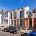 Rent 4 bedroom house of 181 m² in London