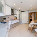 Rent 3 bedroom apartment of 165 m² in lisbon