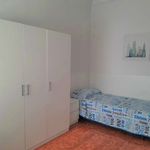 Rent a room of 116 m² in Madrid