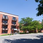 Appartement de 893 m² avec 2 chambre(s) en location à Montreal