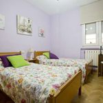 Rent a room of 107 m² in Madrid