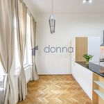 Pronajměte si 3 ložnic/e byt o rozloze 105 m² v Prague